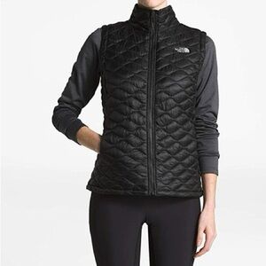 The North Face® Women's ThermoBall™ Trekker Vest Black $160 Retail